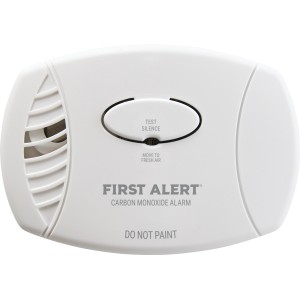 BRK BRK Plug-In CO Alarm with 9V Battery Backup - 360041 | Lowe's Pro Supply